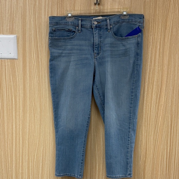 Levi’s Denim 311 Capris Size 33 - Picture 1 of 7